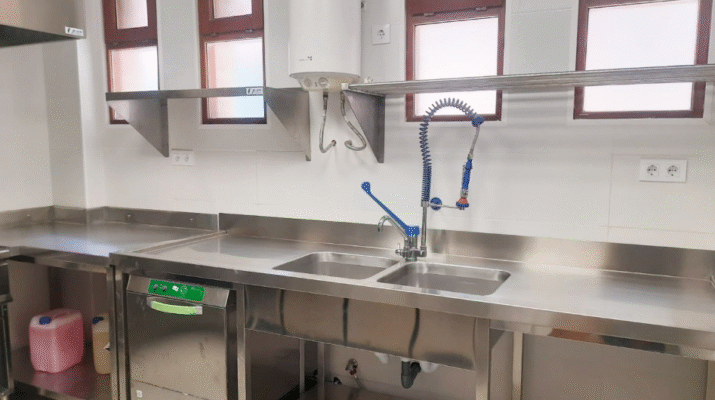 Nueva cocina para mejorar la experiencia del comedor escolar y social en San Esteban de Litera