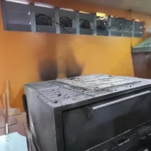 Controlan conato de incendio en restaurante de la Feria Xmatkuil de Mérida: una llamada de atención sobre la importancia de la prevención.