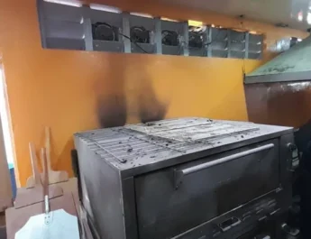 Controlan conato de incendio en restaurante de la Feria Xmatkuil de Mérida: una llamada de atención sobre la importancia de la prevención.