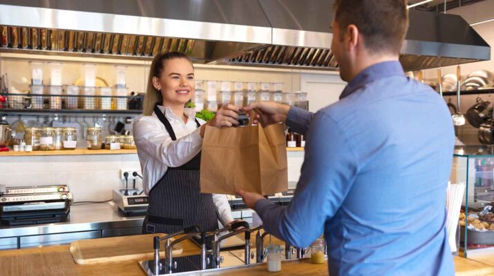 Licencias para montar un take away - Requisitos. Requisitos y licencias necesarios para montar un take away en España.