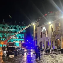 Incendio nocturno en un restaurante del centro de León reabre el debate sobre la seguridad en cocinas profesionales