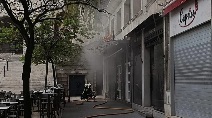 Incendio en bar junto a la catedral de Santander genera alarma y refuerza la importancia de la seguridad en cocinas.