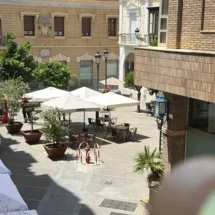 Incendio en un restaurante de sushi de Huelva deja dos intoxicados por humo tras un fuego en la cocina