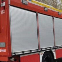 Evacuado un trabajador tras un incendio en la cocina de un bar de San Adrián. El fuego originado en la campana extractora