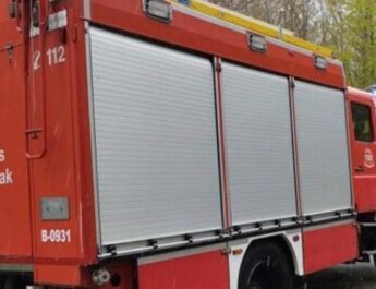 Evacuado un trabajador tras un incendio en la cocina de un bar de San Adrián. El fuego originado en la campana extractora