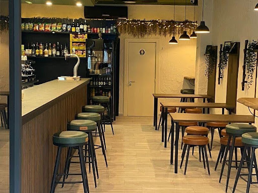 ¿Traspasar o montar un bar en Cabrera de Mar desde cero?